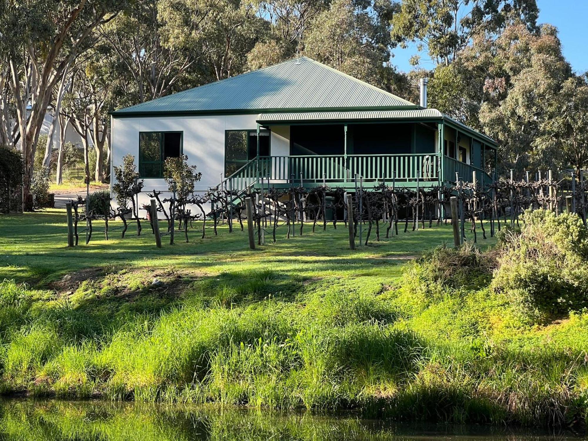 St Helen'S Cottages Clare Dış mekan fotoğraf